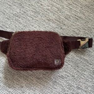 Lululemon Everywhere Felt Belt Bag Large 2L